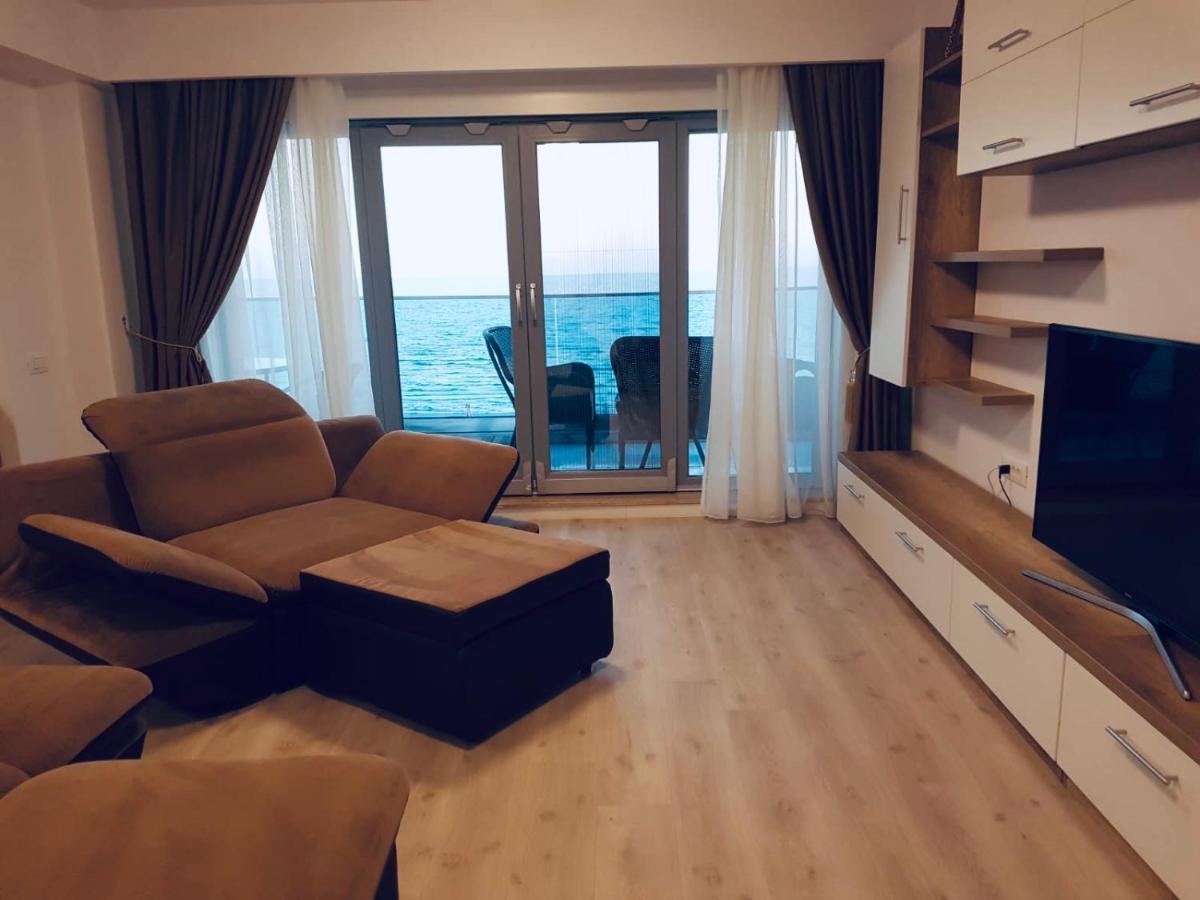 Wave 2 Mamaia Prima Linie Vedere La Mare 120Mp Năvodari Exterior foto